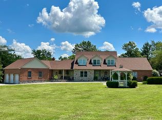 6135 Martha Dr N, Aurora, IN 47001