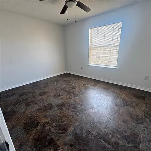 1600 Newport Pl #4 — Photo 8