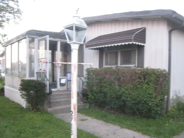 2713 Echo Ln, Erie, PA 16506