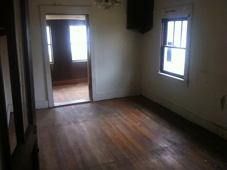 601 S Vine St — Photo 2