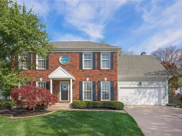 12316 Connell St, Overland Park, KS 66213