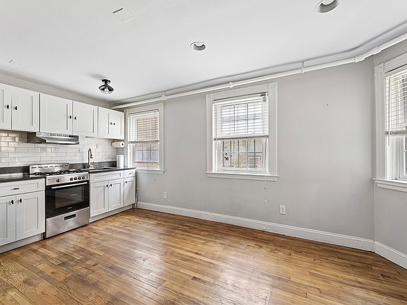 4th image of 360 Washington Ave #1R