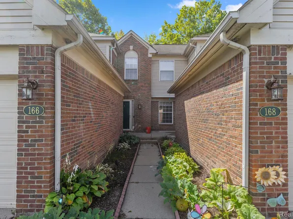 166 Legacy Park Cir, Dearborn Heights, MI 48127