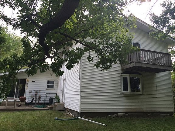 2nd image of 42 E 155th Pl