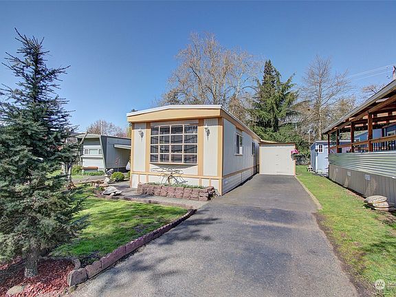 2nd image of 3921 E Fourth Plain Boulevard #77