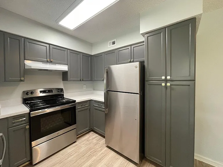 13545 Eagle Ridge Dr #816 — Photo 4