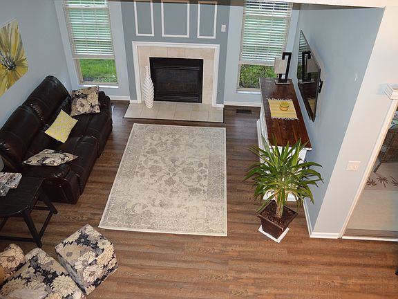 3rd image of 20 Village Green Dr
