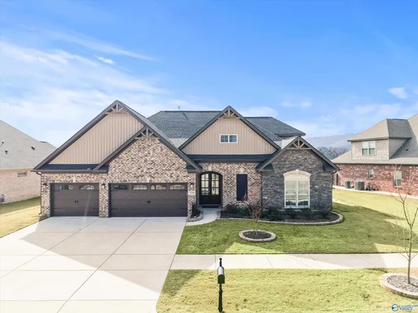 7539 Flint Crossing Cir, Owens Cross Roads, AL 35763
