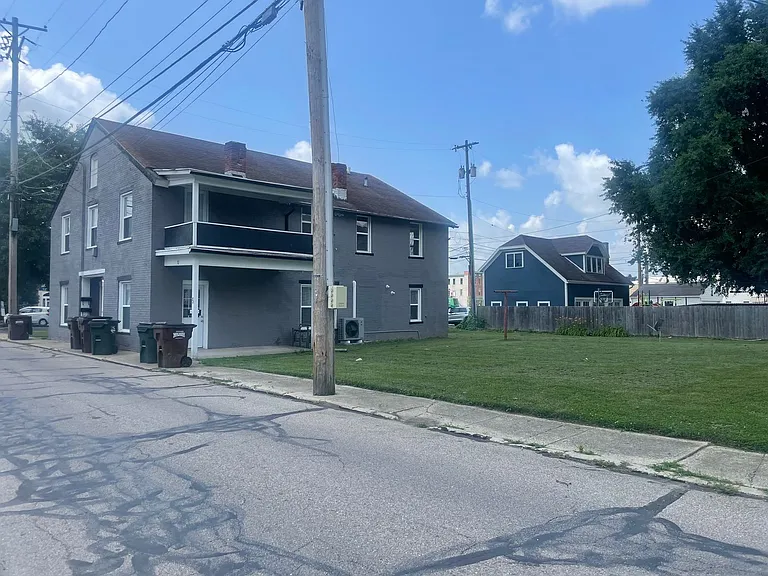 48-52 N Collier St — Photo 3