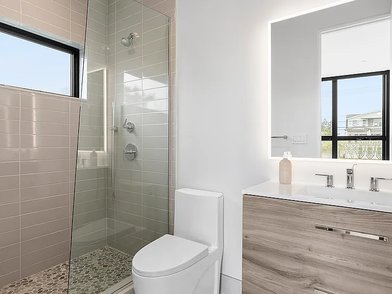 314 Dune Rd — Photo 18