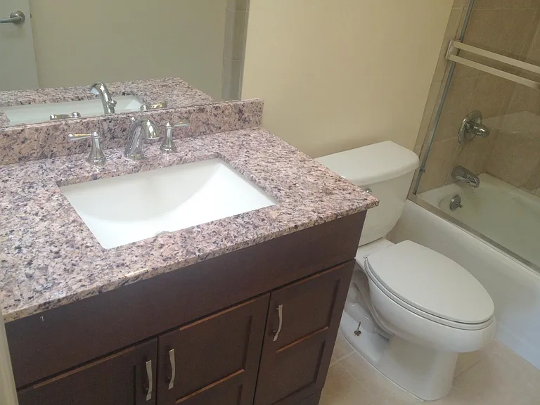 937 Havenhurst Dr #8 — Photo 8