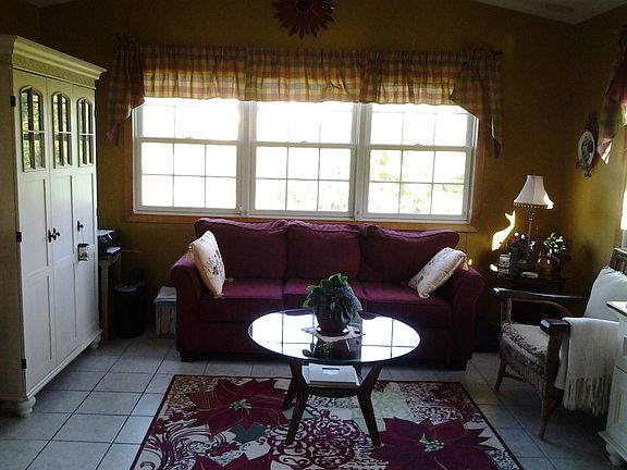 5th image of 6051 Estate Dr
