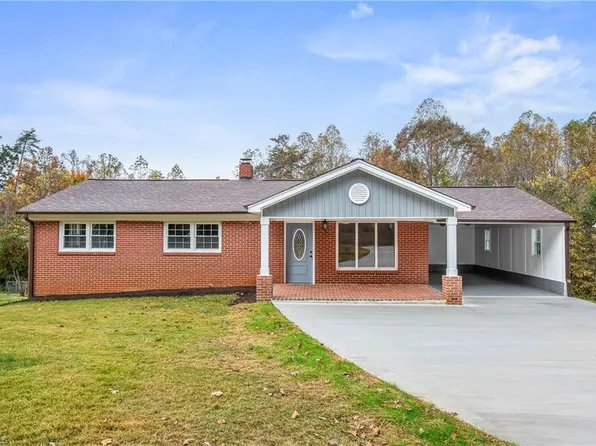 140 Beechwood Cir, Winston Salem, NC 27105