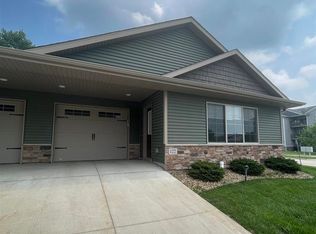 122 Wild Rose Ln, Solon, IA 52333