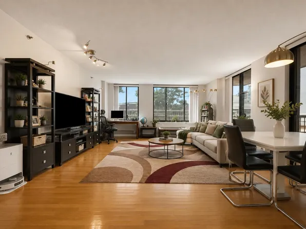 415 Newark St APT 2E, Hoboken, NJ 07030