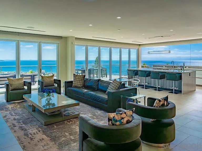 1001 La Jolla Rancho Rd — Photo 2