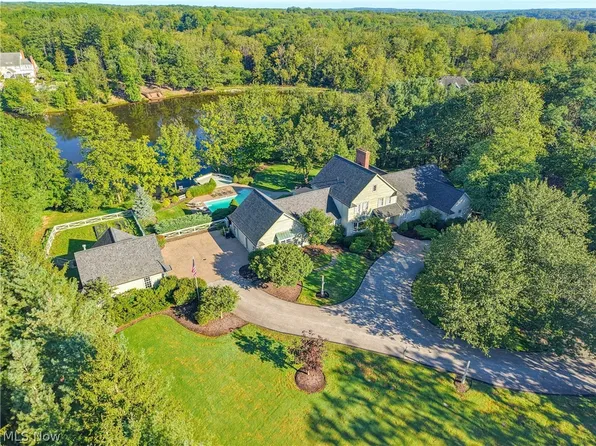 5600 Liberty Rd, Bentleyville, OH 44022