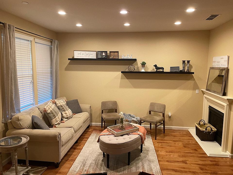 1st image of 306 Blossom Rock Ln