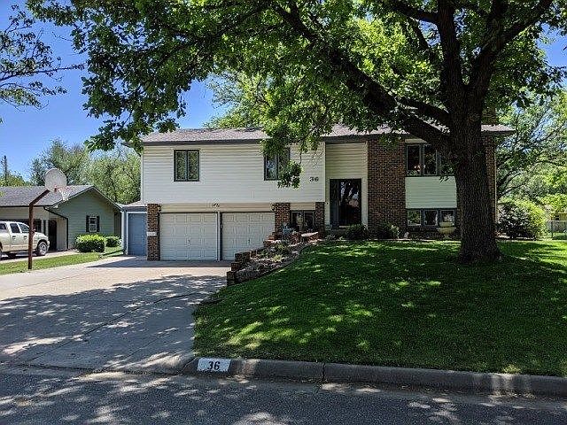 1st image of 36 Regal Cres