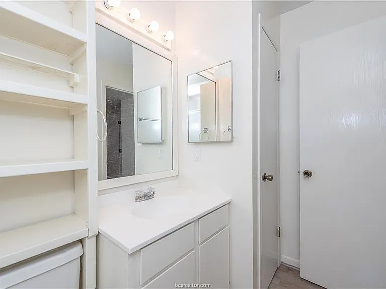 904 University Oaks Blvd #99 — Photo 8