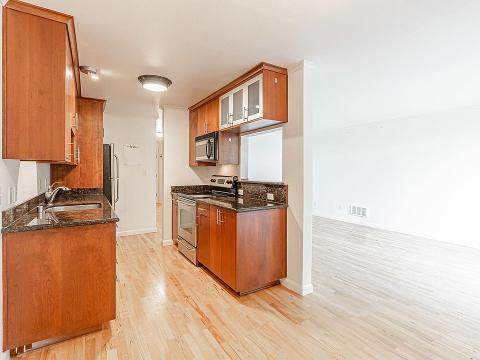 1st image of 1016 6th Ave N APT 103