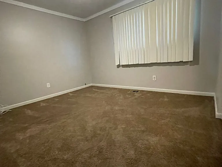 4471 Croissant St — Photo 8