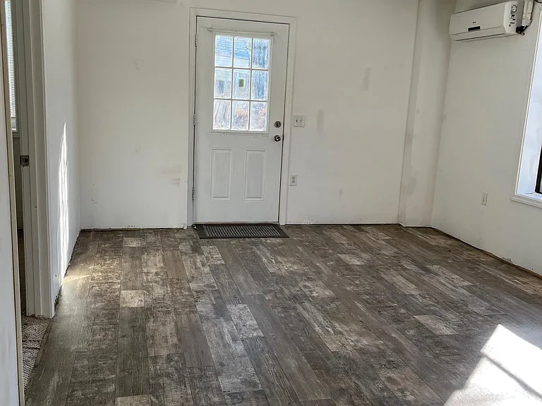 1046 S Maguire Ter #A — Photo 9