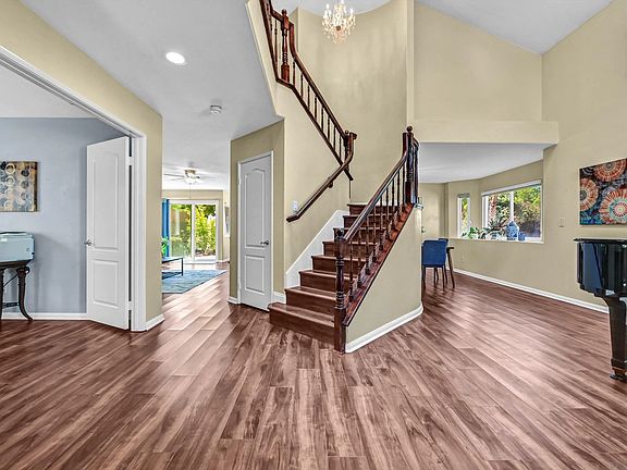 4th image of 3227 San Tomas Dr