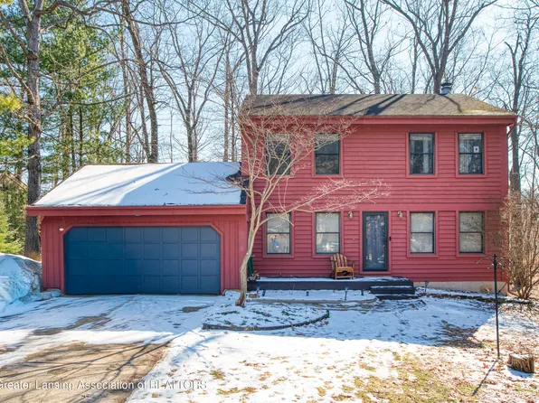 1153 Woodwind Trl, Haslett, MI 48840