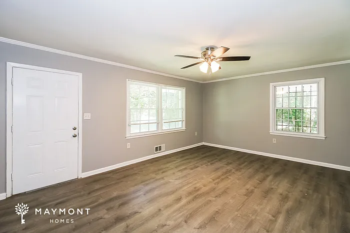 4451 Greenleaf Cir SW — Photo 6