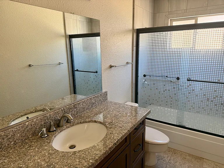 9015 Phoenix Ave — Photo 9