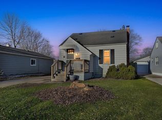 26537 Brettonwoods St, Madison Heights, MI 48071