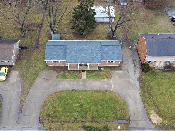 3rd image of 7634 Rosewood Dr