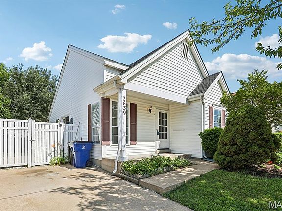 3rd image of 2639 Liberty Gardens Dr