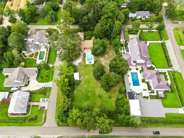 830 S Madison St, Covington, LA 70433
