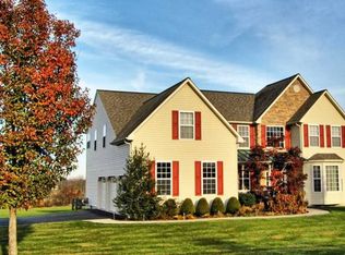 2124 Hillcrest Rd, Quakertown, PA 18951