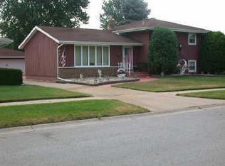 8743 Monroe Ave, Munster, IN 46321