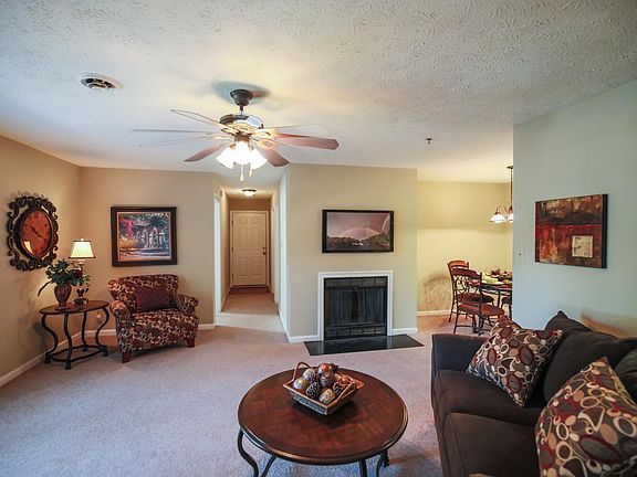 2nd image of 505 Fox Crossing Blvd #88fnyptvr