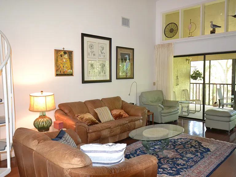 112 Lindsay Ln — Photo 15