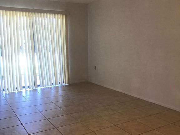 5th image of 3033 E Devonshire Ave Unit 1013