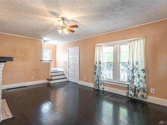4th image of 3509 E 5th St
