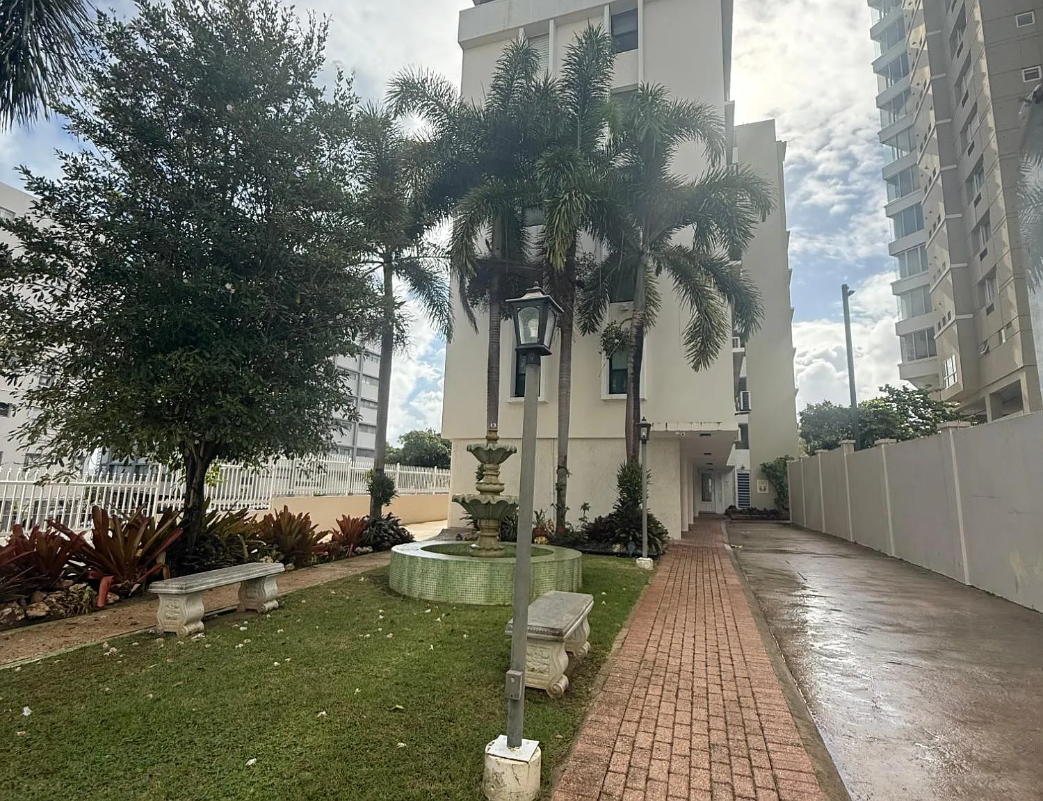 El Avellano (Condominio) — Photo 2