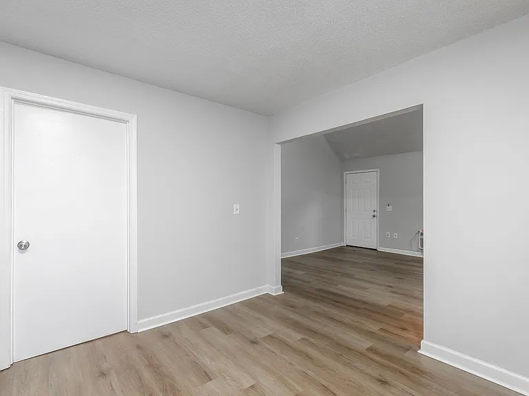 Loft-Style Townhome In Hixson | 2 Months Free — Photo 6