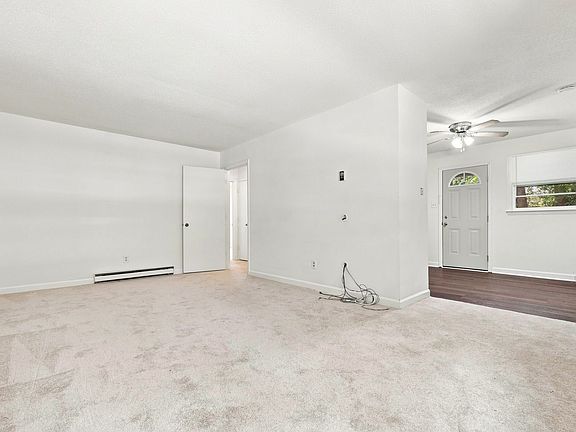 4th image of 107 W Stinson St #B