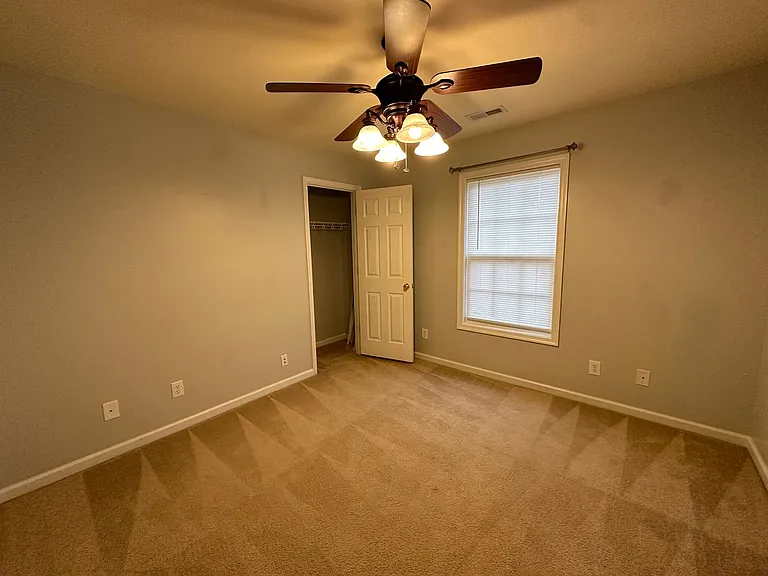 303 Princess Anne Cir — Photo 14