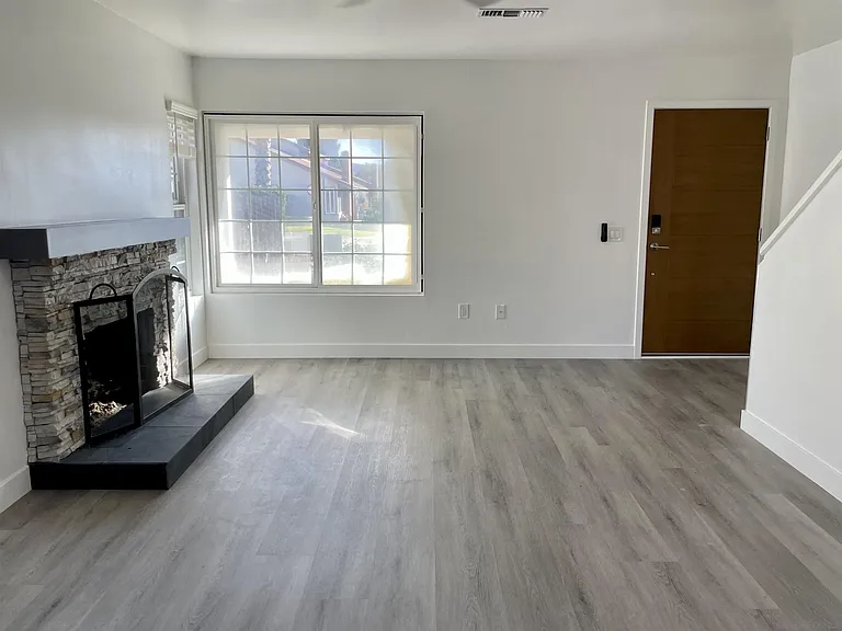 13875 Wayland Grove Ct — Photo 10