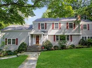 15 Brook Ln, Scarsdale, NY 10583