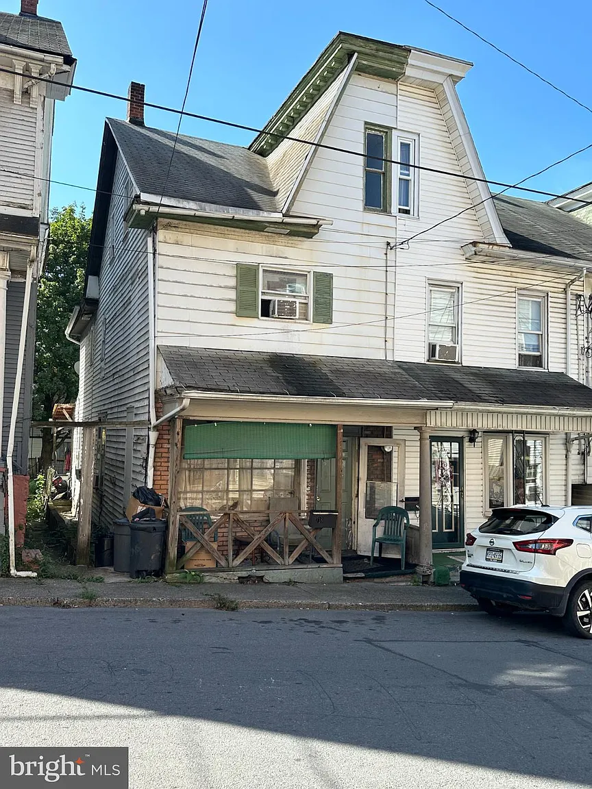 718 Race St photo 1