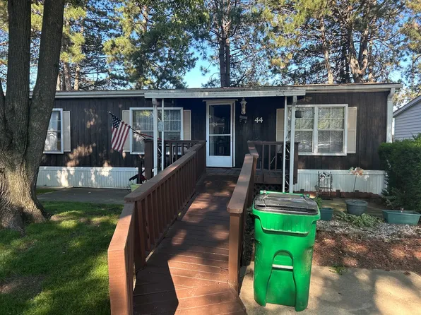 44 Birch St, La Grange, IL 60525