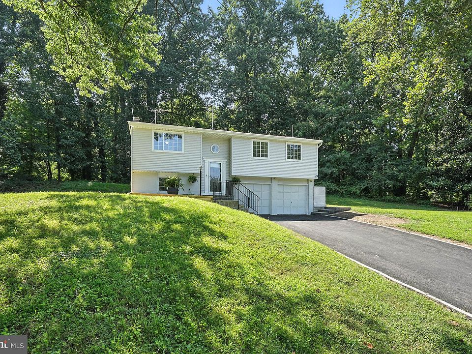1st image of 2527 Tabor Ct